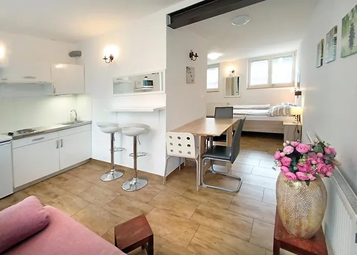 Katrca * לובליאנה