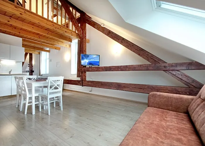 Katrca * לובליאנה